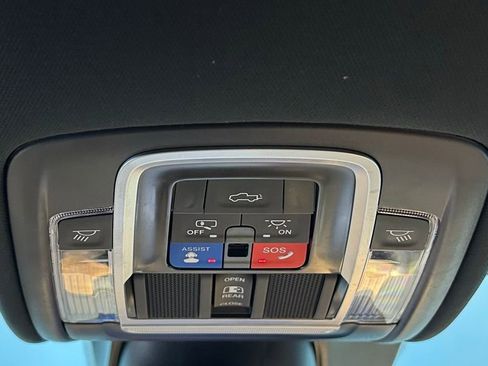 Used 2022 RAM 1500 Limited AWD/4WD image 31