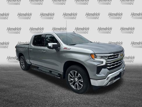 Used 2023 Chevrolet Silverado 1500 LTZ AWD/4WD image 2