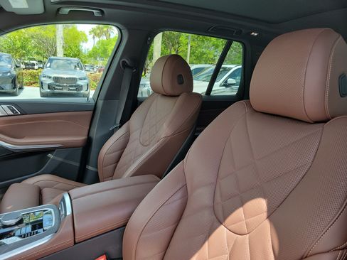 Used 2024 BMW X5 sDrive40i w/ Parking Assistance Package RWD image 18