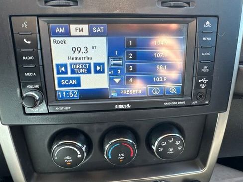 Used 2012 Jeep Liberty Sport w/ Driver Convenience Group AWD/4WD image 17