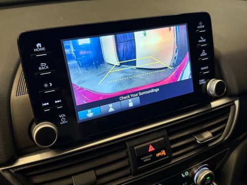 Used 2021 Honda Accord Sport image 14