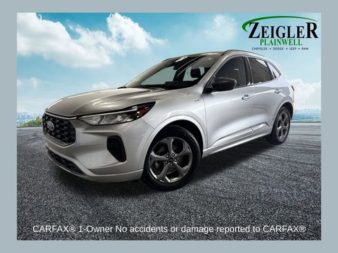 Used 2024 Ford Escape ST-Line w/ Tech Pack #1 FWD image 1
