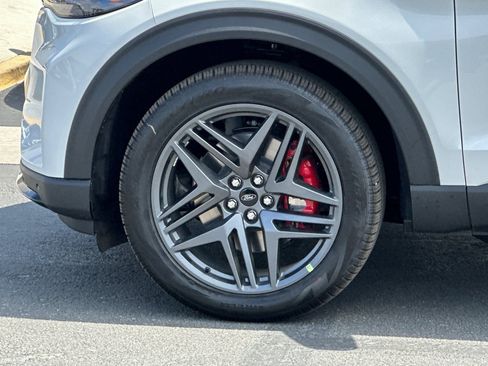 New 2026 Ford Explorer ST RWD image 26