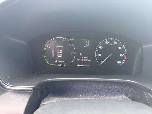 Used 2025 Honda CR-V Sport image 9
