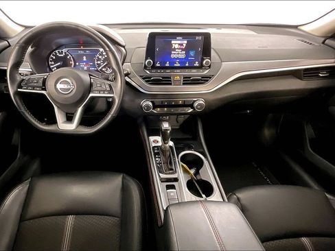 Used 2025 Nissan Altima 2.5 SR AWD/4WD image 19