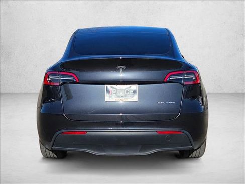 Used 2024 Tesla Model Y Long Range image 7