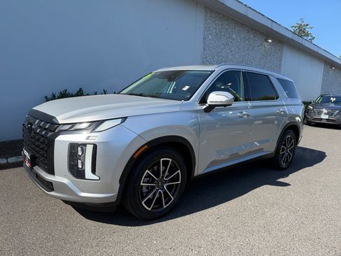 Used 2023 Hyundai Palisade SEL w/ Cargo Package AWD/4WD image 1
