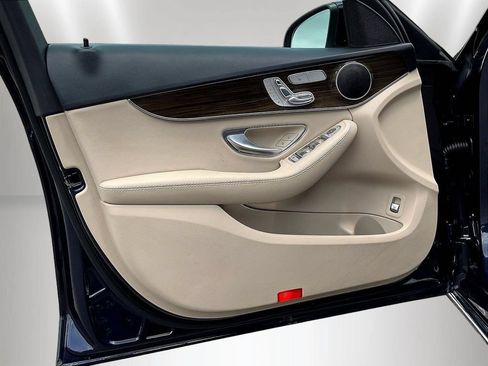 Used 2019 Mercedes-Benz C 300 Sedan image 22