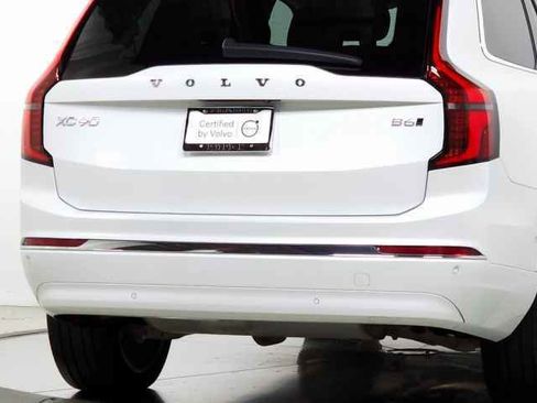 Certified 2025 Volvo XC90 B6 Plus image 12