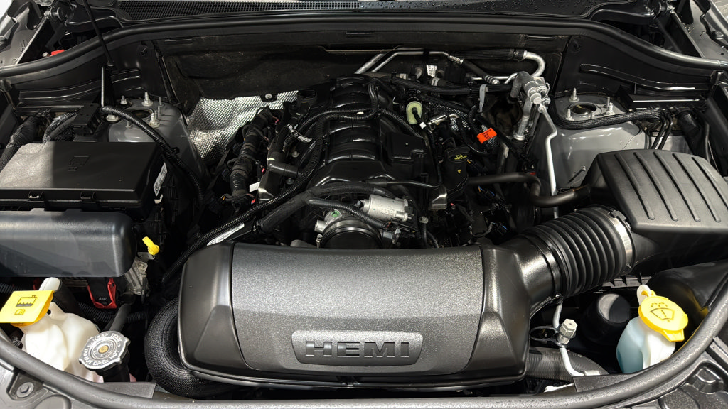 Used 2025 Dodge Durango R/T AWD/4WD image 39