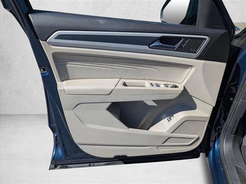 Used 2021 Volkswagen Atlas SEL Premium image 22