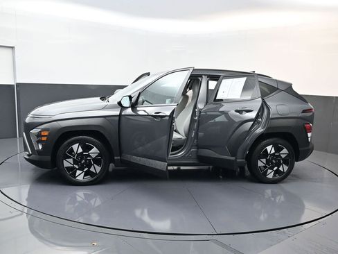 Certified 2025 Hyundai Kona SEL image 24
