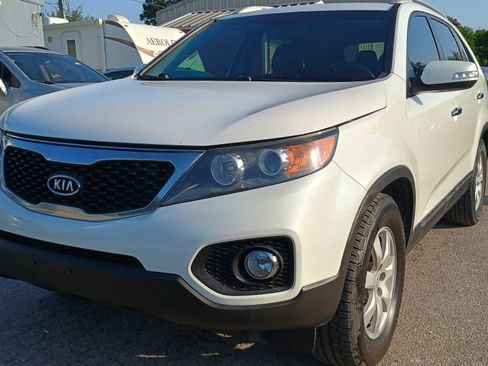 Used 2012 Kia Sorento LX w/ Convenience Pkg FWD image 1
