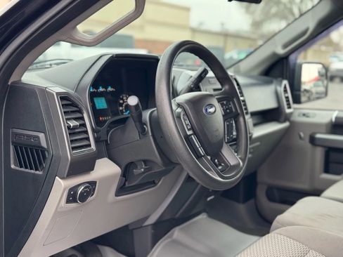 Used 2017 Ford F150 XLT image 10