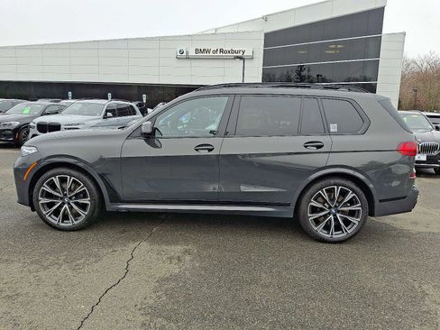 Used 2022 BMW X7 M50i image 4