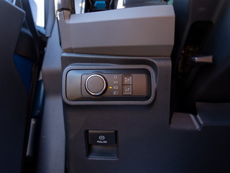 Used 2021 Ford Bronco Black Diamond AWD/4WD image 37