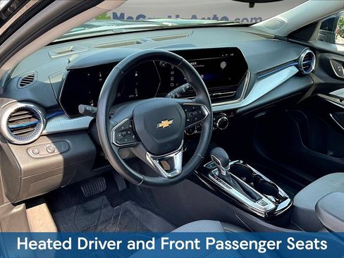 Used 2025 Chevrolet Trax LT w/ Driver Confidence Package FWD image 18