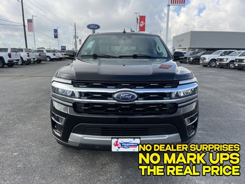 Used 2024 Ford Expedition Max Limited AWD/4WD image 8