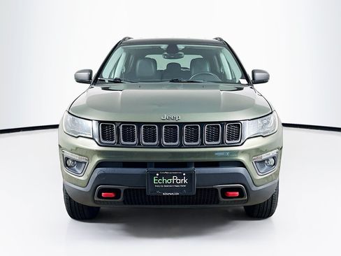 Used 2018 Jeep Compass Trailhawk w/ Navigation Group AWD/4WD image 2