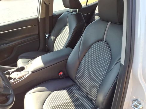 Used 2023 Toyota Camry SE FWD image 15