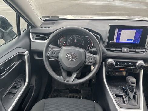 Certified 2023 Toyota RAV4 LE image 21