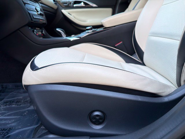 Used 2019 INFINITI QX30 FWD image 33