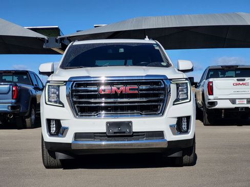 Used 2022 GMC Yukon SLT w/ SLT Luxury Package AWD/4WD image 2