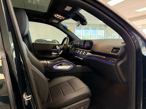 Used 2021 Mercedes-Benz GLS 450 4MATIC image 25