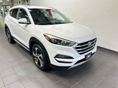 Used 2017 Hyundai Tucson Sport image 2