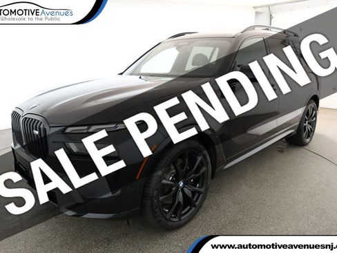 Used 2024 BMW X7 M60i w/ Executive Package image 1