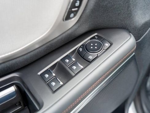 Used 2025 Ford Expedition Active AWD/4WD image 18