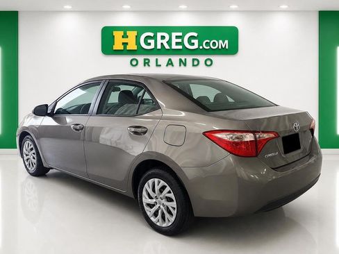 Used 2018 Toyota Corolla LE FWD image 2