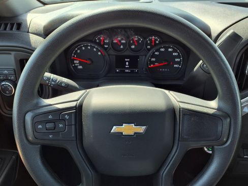 Used 2025 Chevrolet Silverado 1500 W/T image 8