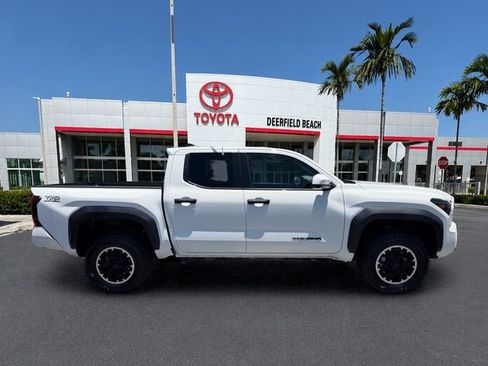 Certified 2024 Toyota Tacoma TRD Sport AWD/4WD image 8