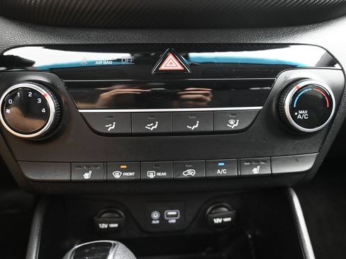 Used 2020 Hyundai Tucson Value FWD image 17