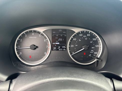 Used 2022 Nissan Kicks S w/ Interior Electronics Package FWD image 17