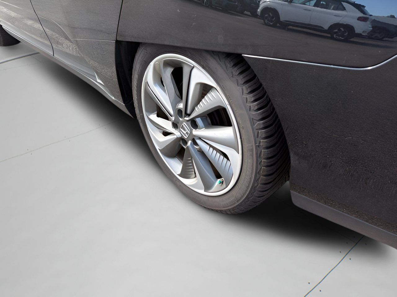 Used 2018 Honda Clarity Touring image 16