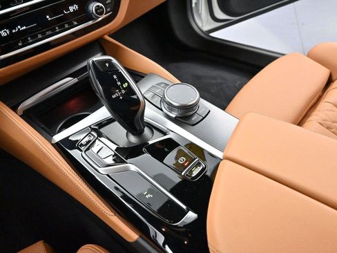 Used 2023 BMW 540i w/ M Sport Package image 26