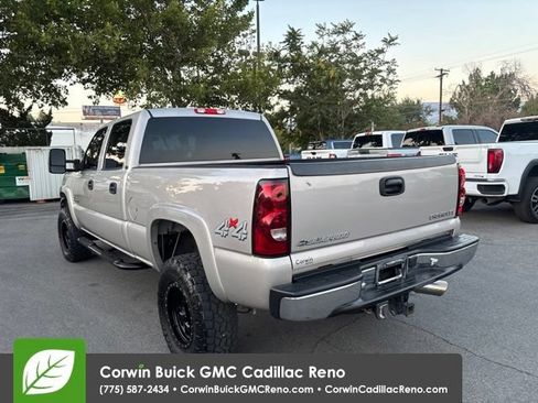 Used 2005 Chevrolet Silverado 2500 LT w/ Heavy-Duty Power Package AWD/4WD image 6