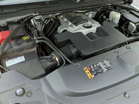 Used 2017 Cadillac Escalade Premium Luxury w/ LPO, Radiant Package image 24