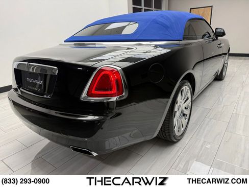 Used 2019 Rolls-Royce Dawn RWD image 68