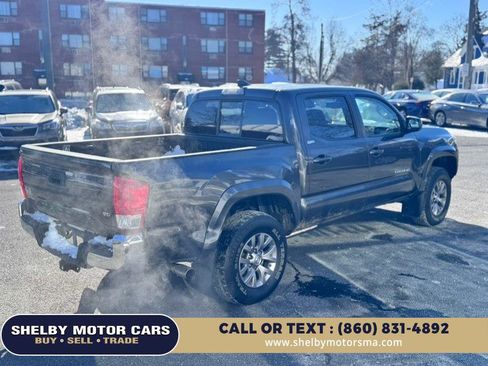 Used 2017 Toyota Tacoma SR5 w/ Tow Package image 5
