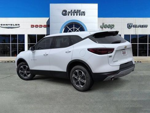 Used 2023 Chevrolet Blazer LT FWD image 9