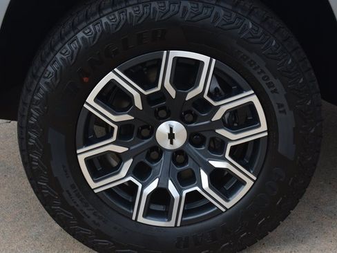New 2026 Chevrolet Colorado Z71 w/ Technology Package AWD/4WD image 10