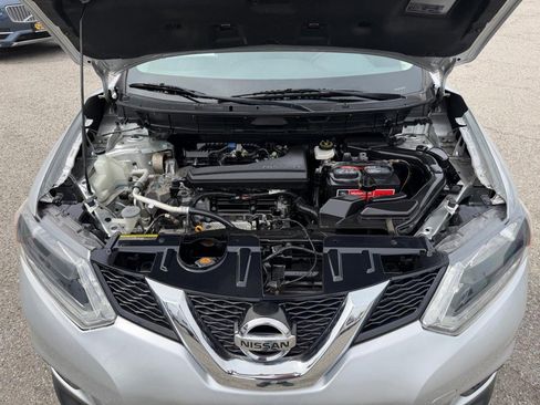 Used 2016 Nissan Rogue SV image 44
