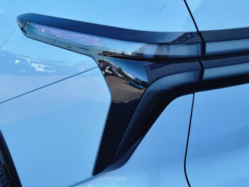 New 2026 Chevrolet Traverse RS image 9