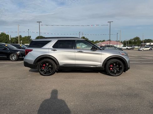 Used 2021 Ford Explorer ST w/ Equipment Group 401A AWD/4WD image 3