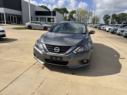 Used 2016 Nissan Altima 2.5 SL w/ 2.5 Technology w/LED Package image 5