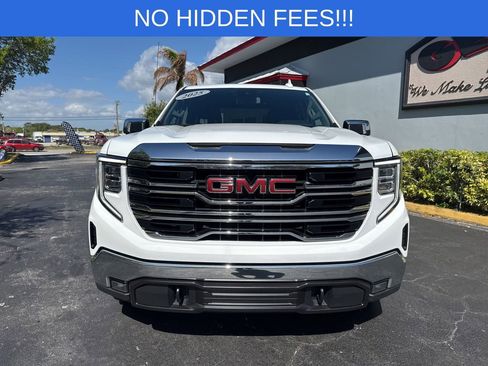 Used 2025 GMC Sierra 1500 SLT image 3