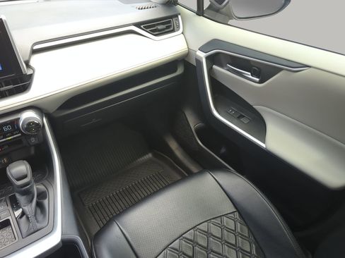 Used 2025 Toyota RAV4 XLE w/ Convenience Package FWD image 53